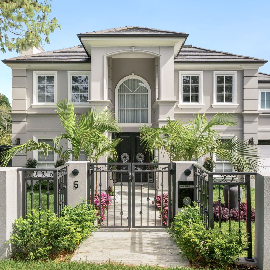 french provincial house